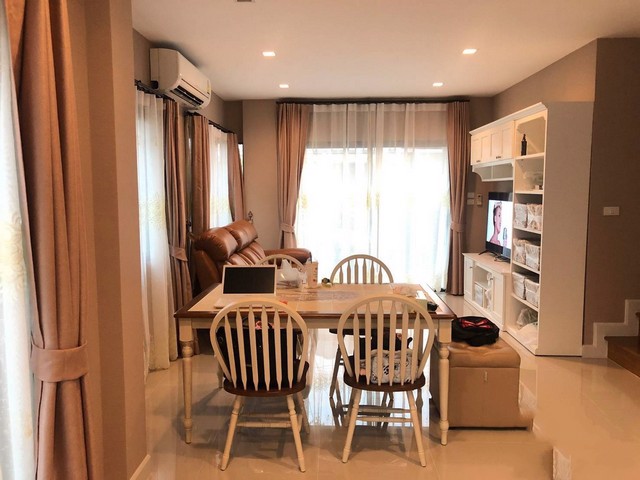 ขายบ้านด่วน-️บ้านแฝด-2-ชั้น-หมู่บ้านวีคอมพาวด์-ราชพฤกษ์-ปิ่น-388-ตรว-169-ตรม-หน้าบ้านหันทางทิศ