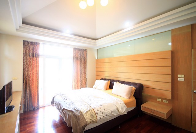 ขายบ้านเดี่ยว-2-ชั้น-หมู่บ้าน-บางกอก-บลูเลอวาร์ด-รัชดา-รามอินทรา-พื้นที่-83-ตรวพื้นที่ใช้สอย-280-ต