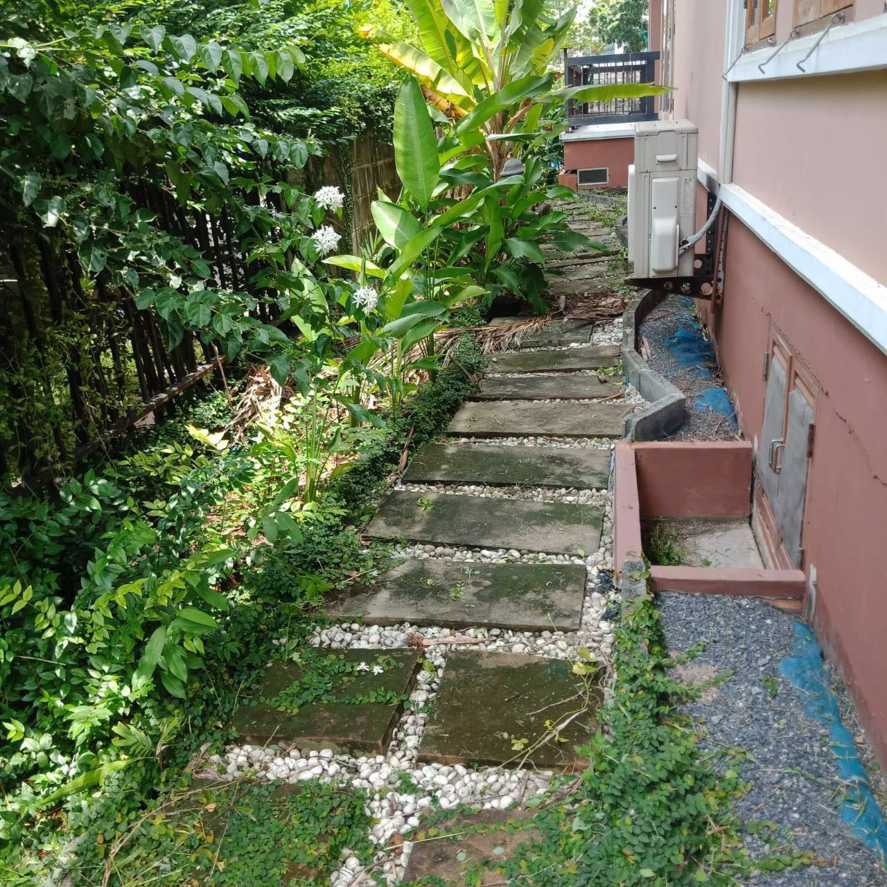 ขายบ้านเดี่ยว-หมู่บ้านปัญญาอินทรา-พี-6-เนื้อที่-200-ตารางวา-พื้นที่ใช้สอย-523-ตารางเมตร-2-ห้องนอน-2