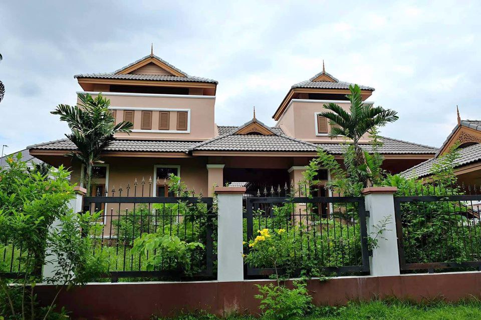 ขายบ้านเดี่ยว-หมู่บ้านปัญญาอินทรา-พี-6-เนื้อที่-200-ตารางวา-พื้นที่ใช้สอย-523-ตารางเมตร-2-ห้องนอน-2