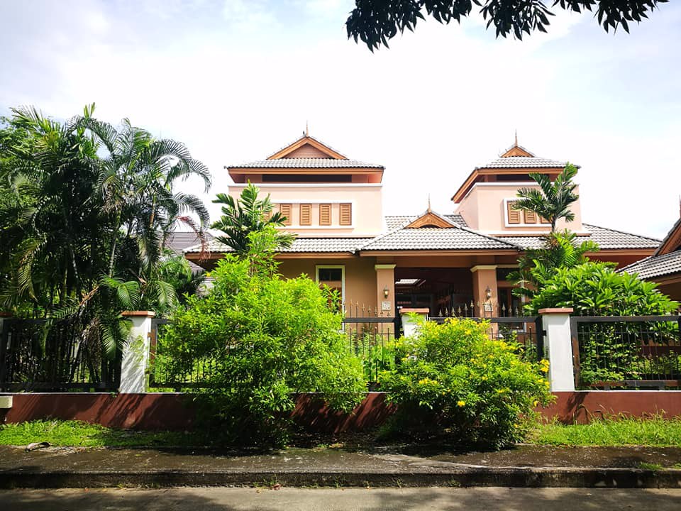 ขายบ้านเดี่ยว-หมู่บ้านปัญญาอินทรา-พี-6-เนื้อที่-200-ตารางวา-พื้นที่ใช้สอย-523-ตารางเมตร-2-ห้องนอน-2