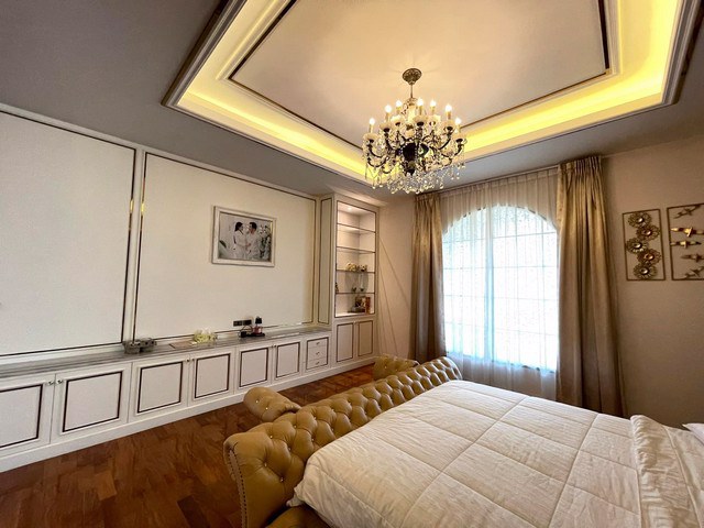 ขายบ้านเดอะแกรนด์-ปิ่นเกล้า-พื้นที่-1345-ตารางวา-พื้นที่ใช้สอย-345-ตารางเมตร-4-ห้องนอน-6-ห้องน้ำ