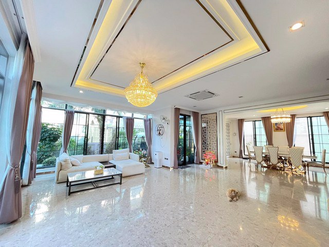 ขายบ้านเดอะแกรนด์-ปิ่นเกล้า-พื้นที่-1345-ตารางวา-พื้นที่ใช้สอย-345-ตารางเมตร-4-ห้องนอน-6-ห้องน้ำ