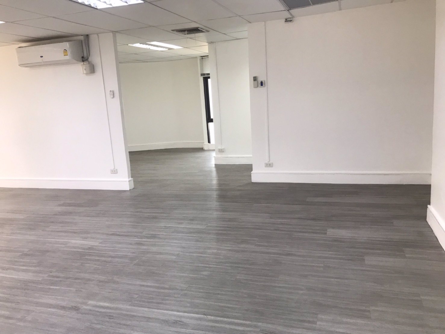 อาคารสำนักงานให้เช่าอมรพันธุ์-1-ซอยรัชดาภิเษก-7-ชั้น-7-