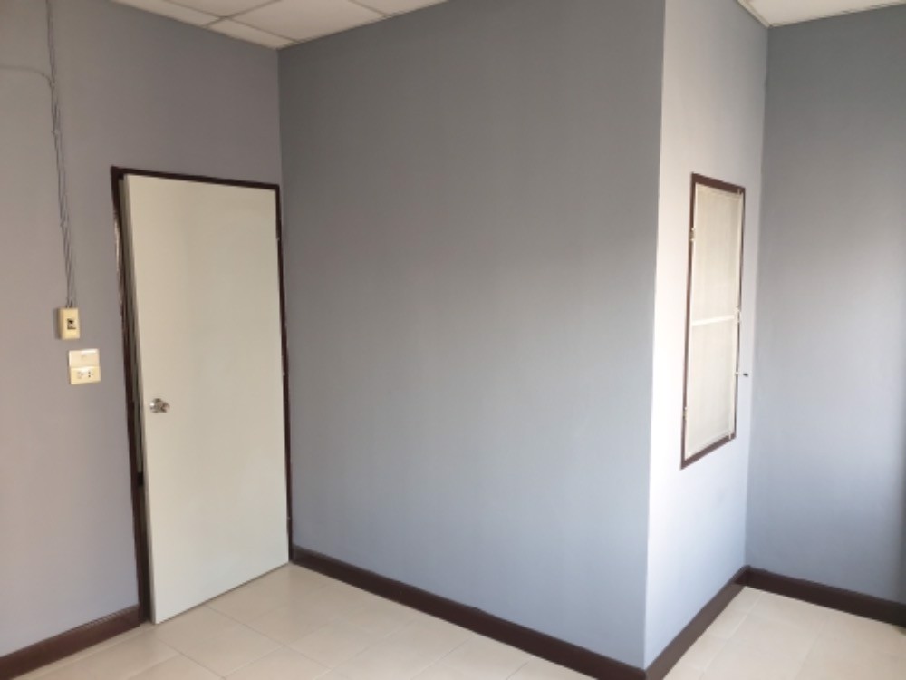 ขายด่วนๆๆๆขายบ้านเบญจทรัพย์คลอง6-ติดถนนใหญ่-เพียง115ล้านบาทเท่านั้น