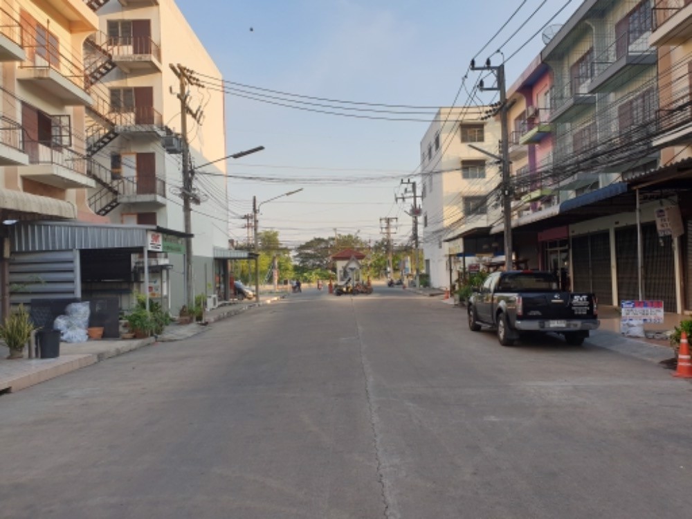 ขายด่วนๆๆๆขายบ้านเบญจทรัพย์คลอง6-ติดถนนใหญ่-เพียง115ล้านบาทเท่านั้น