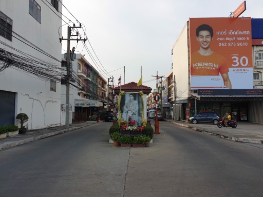 ขายด่วนๆๆๆขายบ้านเบญจทรัพย์คลอง6-ติดถนนใหญ่-เพียง115ล้านบาทเท่านั้น