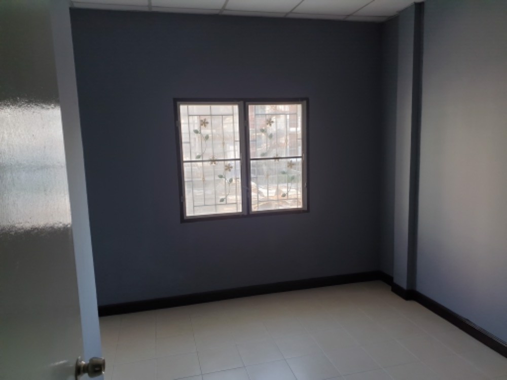 ขายด่วนๆๆๆขายบ้านเบญจทรัพย์คลอง6-ติดถนนใหญ่-เพียง115ล้านบาทเท่านั้น