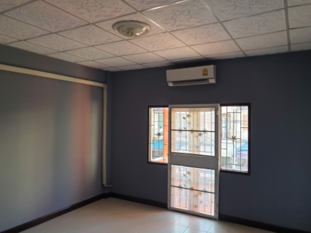 ขายด่วนๆๆๆขายบ้านเบญจทรัพย์คลอง6-ติดถนนใหญ่-เพียง115ล้านบาทเท่านั้น