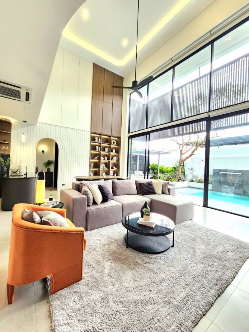 บ้านหรูหราทันสมัย-สร้างเสร็จใหม่-ใจกลางเมืองเชียงใหม่