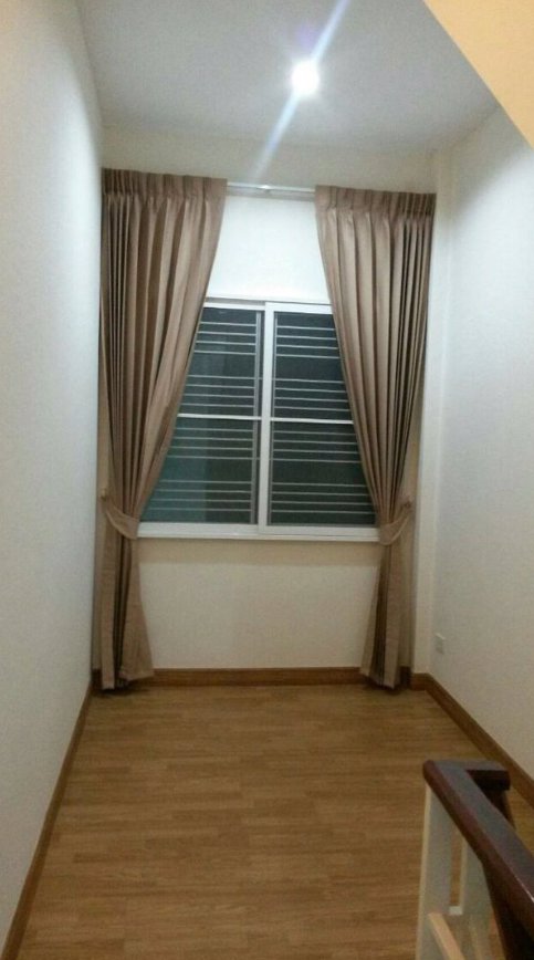 ทาวน์โฮม-3-ชั้นให้เช่า-ย่านทาว์อินทาวน์-เดินทางสะดวกเข้าออกได้หลายทาง