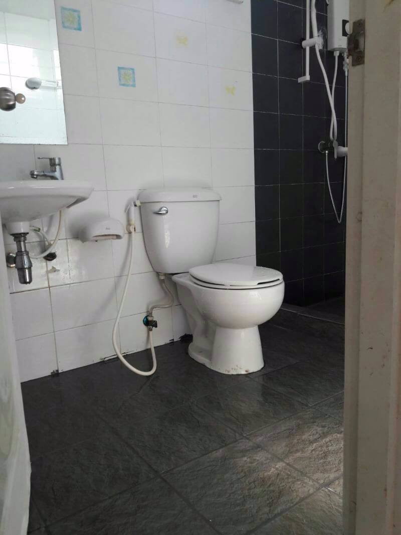 hr103-ให้เช่าทาวเฮ้าส์เดอะคัลเลอร์อารียา-ปากเกร็ด-3-ห้องนอน-2-ห้องน้ำ-เดินทางสะดวกติดถนนใหญ่