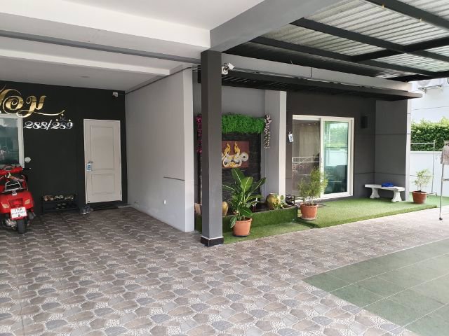 ให้เช่าบ้านเดี่ยว-โครงการ-the-centro-วัชรพล-6-ห้องนอน-3-ห้องน้ำ-ใกล้สวนบรรยากาศดี-ร่มรื่น-ติดสวน