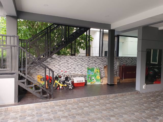 ให้เช่าบ้านเดี่ยว-โครงการ-the-centro-วัชรพล-6-ห้องนอน-3-ห้องน้ำ-ใกล้สวนบรรยากาศดี-ร่มรื่น-ติดสวน