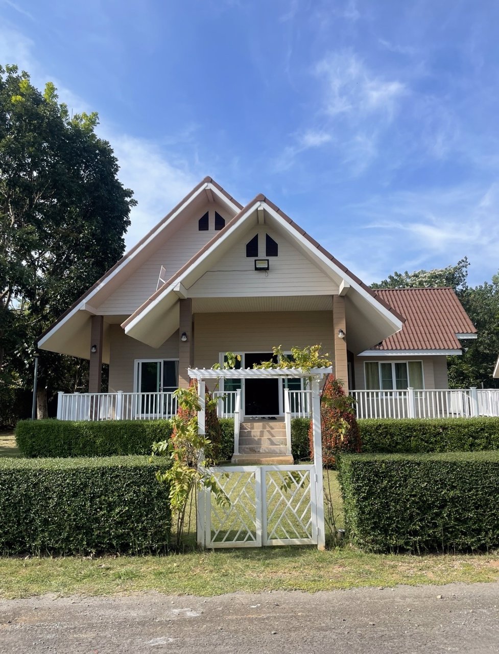 บ้านเขาใหญ่-ภูจันทรา