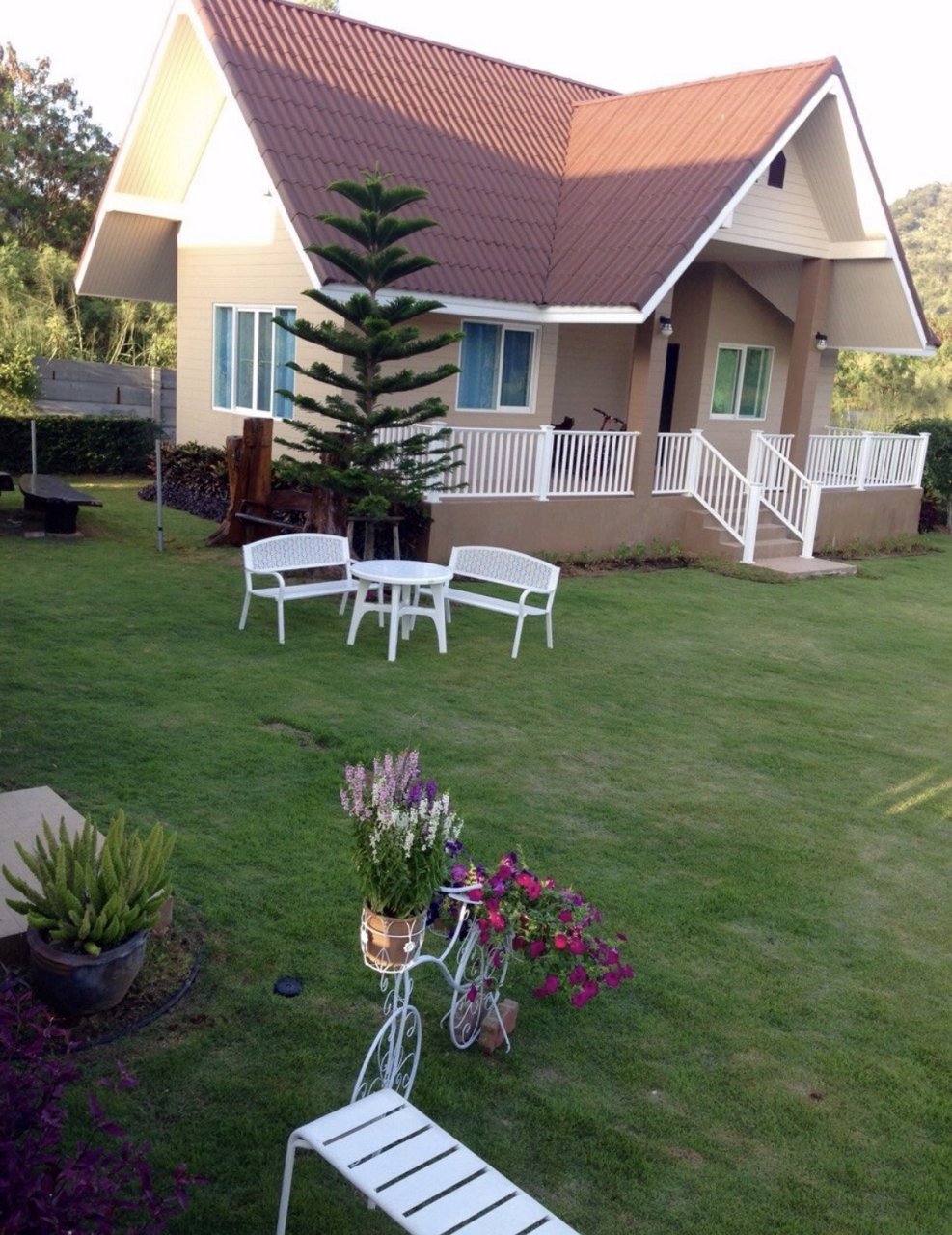 บ้านเขาใหญ่-ภูจันทรา