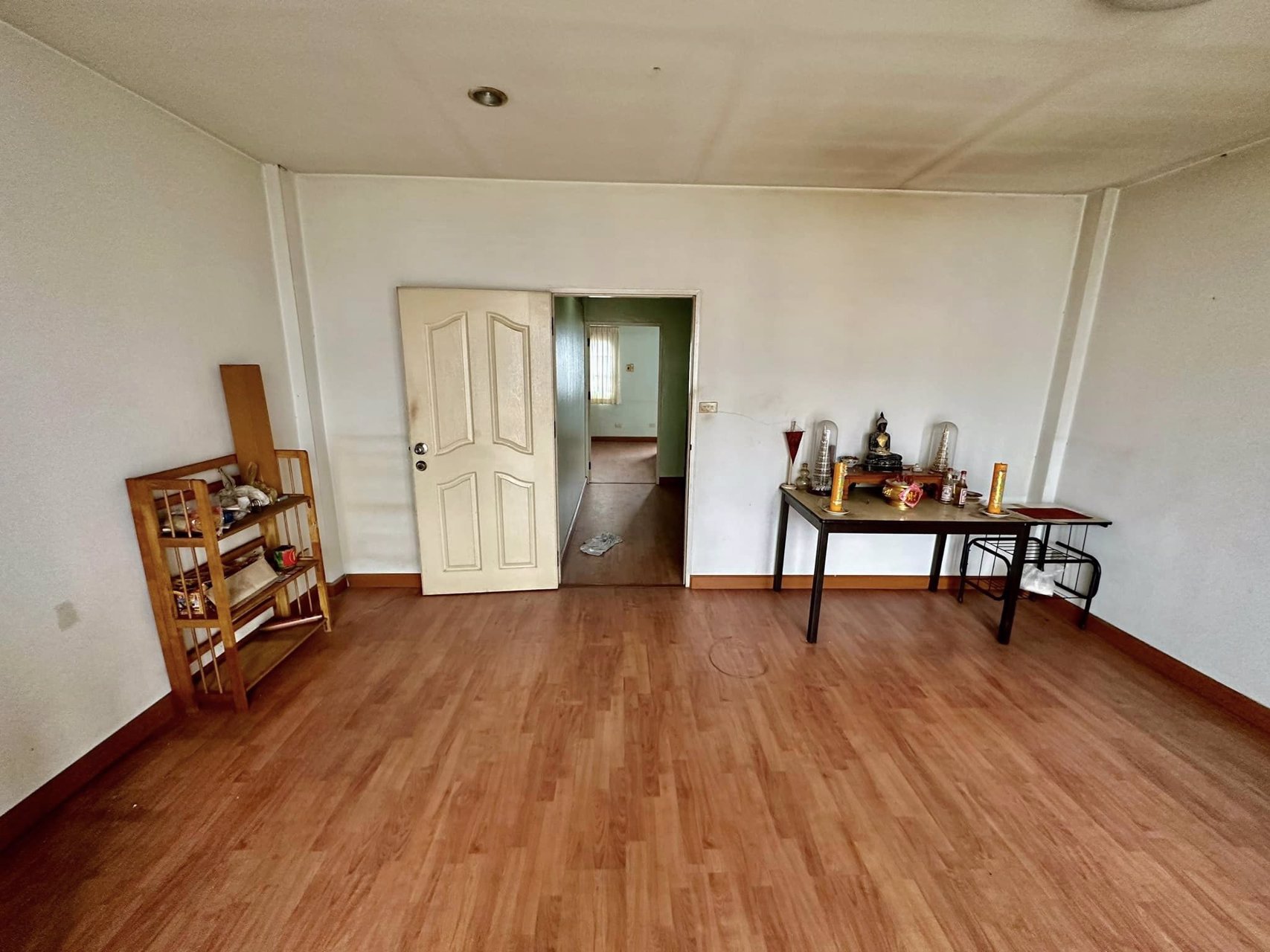 ขายด่วน-ทาวน์โฮม-3-ชั้น-หมู่บ้านกาญจนาลักษณ์4-ซอยวัดพระเงิน