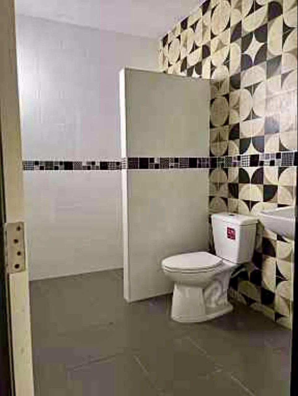 ขายด่วน-หมู่บ้าน-ปภาดา-เอสเตท-บางสวรรค์-สุราษฎร์ธานี-ขายถูกกว่าโครงการ-พื้นที่มากสุดในโครงการ