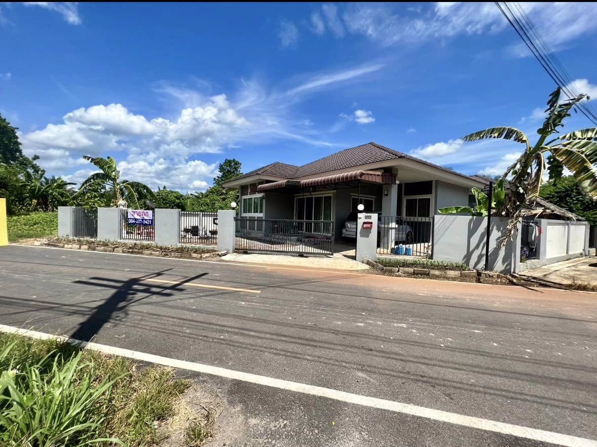 ขายด่วน-หมู่บ้าน-ปภาดา-เอสเตท-บางสวรรค์-สุราษฎร์ธานี-ขายถูกกว่าโครงการ-พื้นที่มากสุดในโครงการ