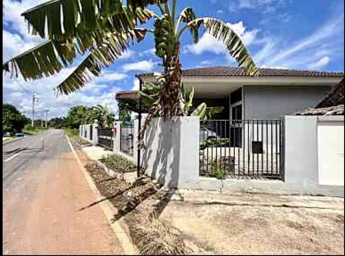 ขายด่วน-หมู่บ้าน-ปภาดา-เอสเตท-บางสวรรค์-สุราษฎร์ธานี-ขายถูกกว่าโครงการ-พื้นที่มากสุดในโครงการ