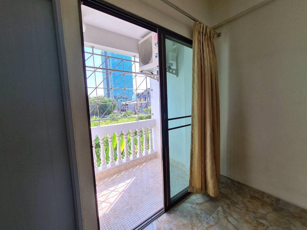 สำนักงาน-ห้องขนาดเล็กให้เช่า-ถศรีนครินทร์