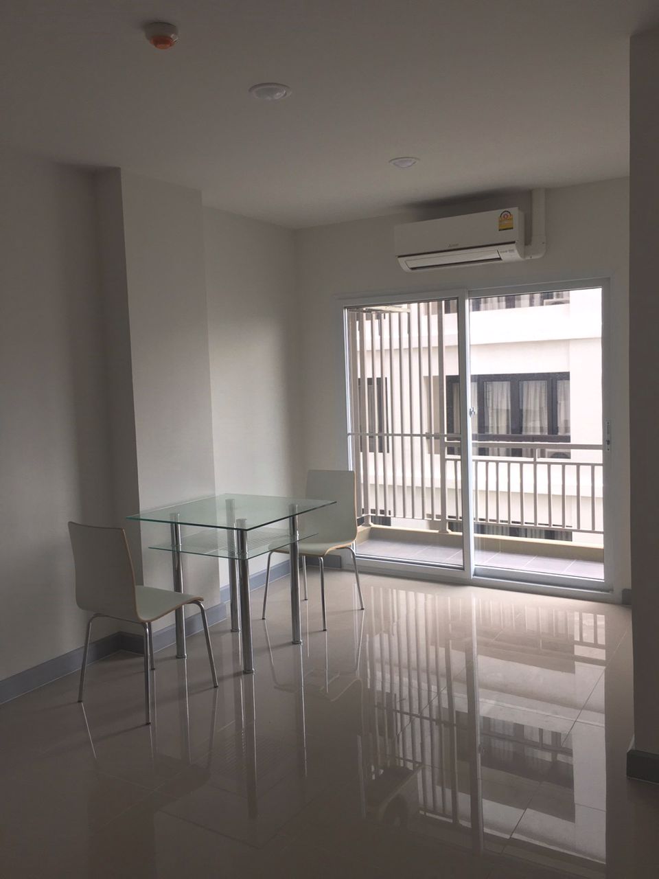 ขายด่วน-คอนโด-ลาซิโอ-ศรีย่าน-47-ตรม-ขายถูกกว่าโครงการ-ไม่เคยเข้าอยู่-