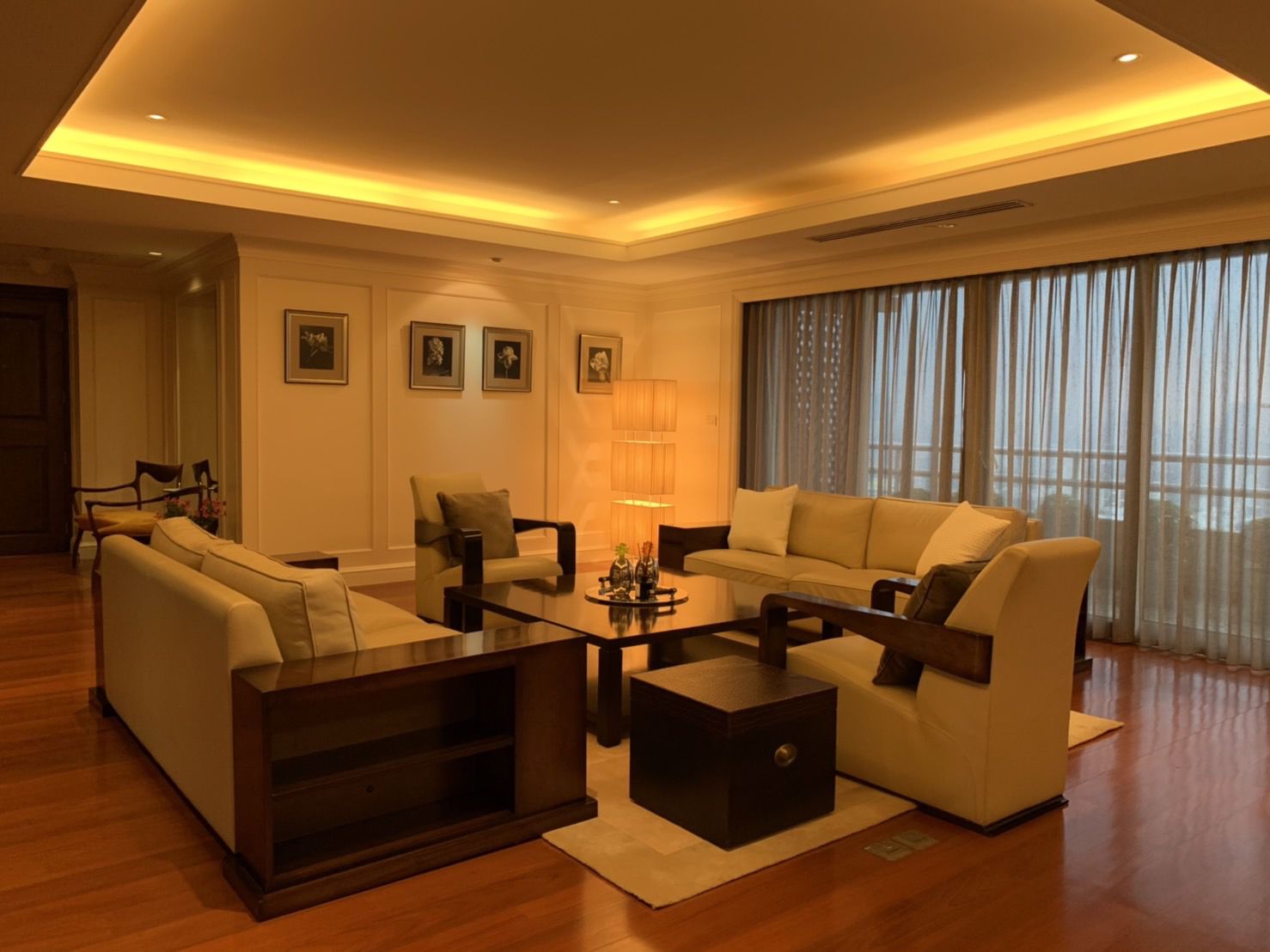 ขาย-เช่า-las-colinas-ลาส-โคลินาส-700-ตรม-ติด-mrt-สุขุมวิท