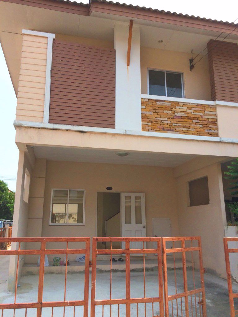 ขายทาวน์เฮ้าส์-มกานดาพาร์ค-เดอะเฟิร์สโฮม-พระราม-2-กม-18-สมุทรสาคร