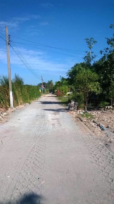 ขายที่ดินเปล่าถมแล้ว-300-ตรวในซอยร่มเกล้า-21-10-ใกล้สนามบินสุวรรณภูมิ