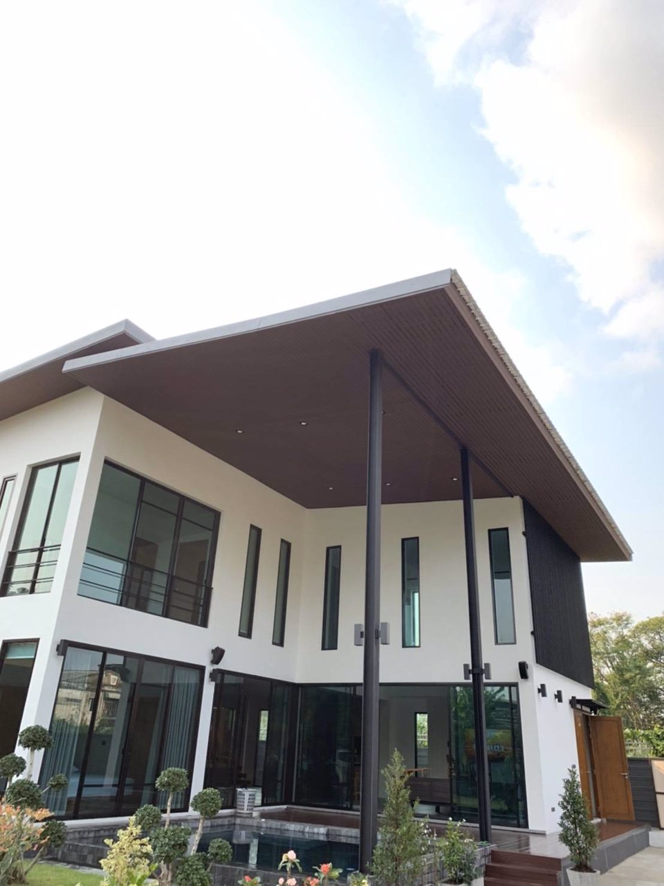 ขายบ้านเดี่ยว-2-ชั้น-เนื้อที่-57-ตรวลาดพร้าว-83-ประดิษฐ์มนูธรรม-ใกล้-mrt-ลาดพร้าว