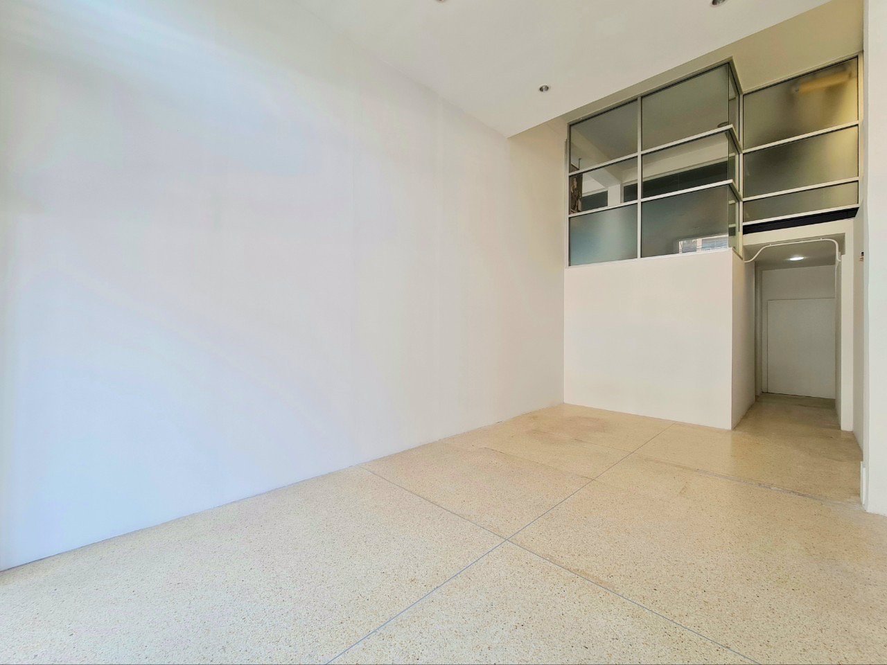 ให้เช่าพื้นที่ขนาด-43-ตารางเมตร-ติดถนนเพชรเกษม-หัวหิน