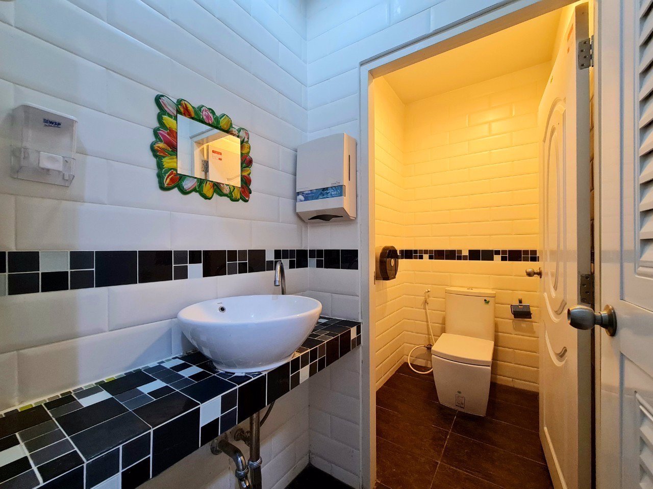 ให้เช่าพื้นที่ขนาด-43-ตารางเมตร-ติดถนนเพชรเกษม-หัวหิน