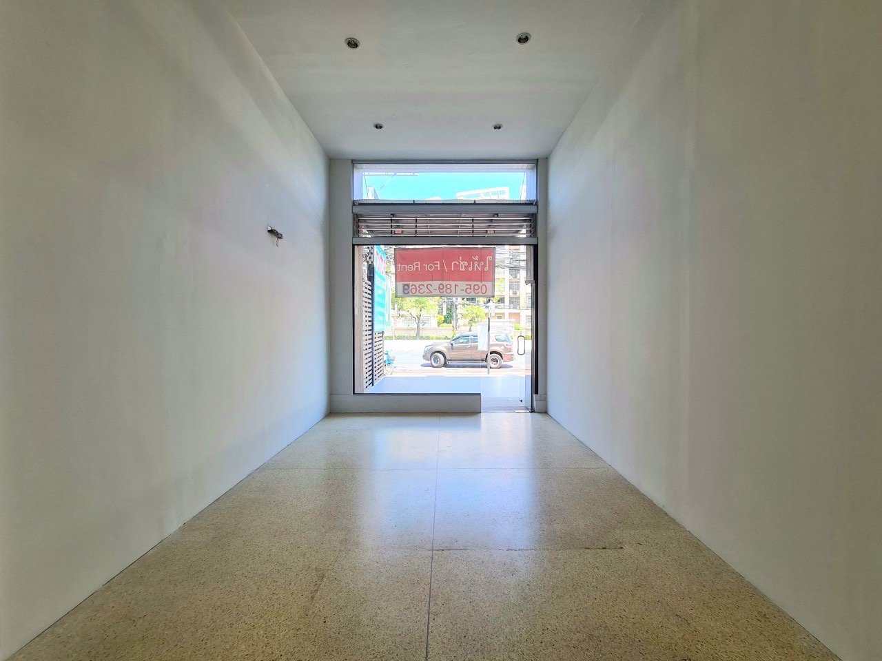 ให้เช่าพื้นที่ขนาด-43-ตารางเมตร-ติดถนนเพชรเกษม-หัวหิน