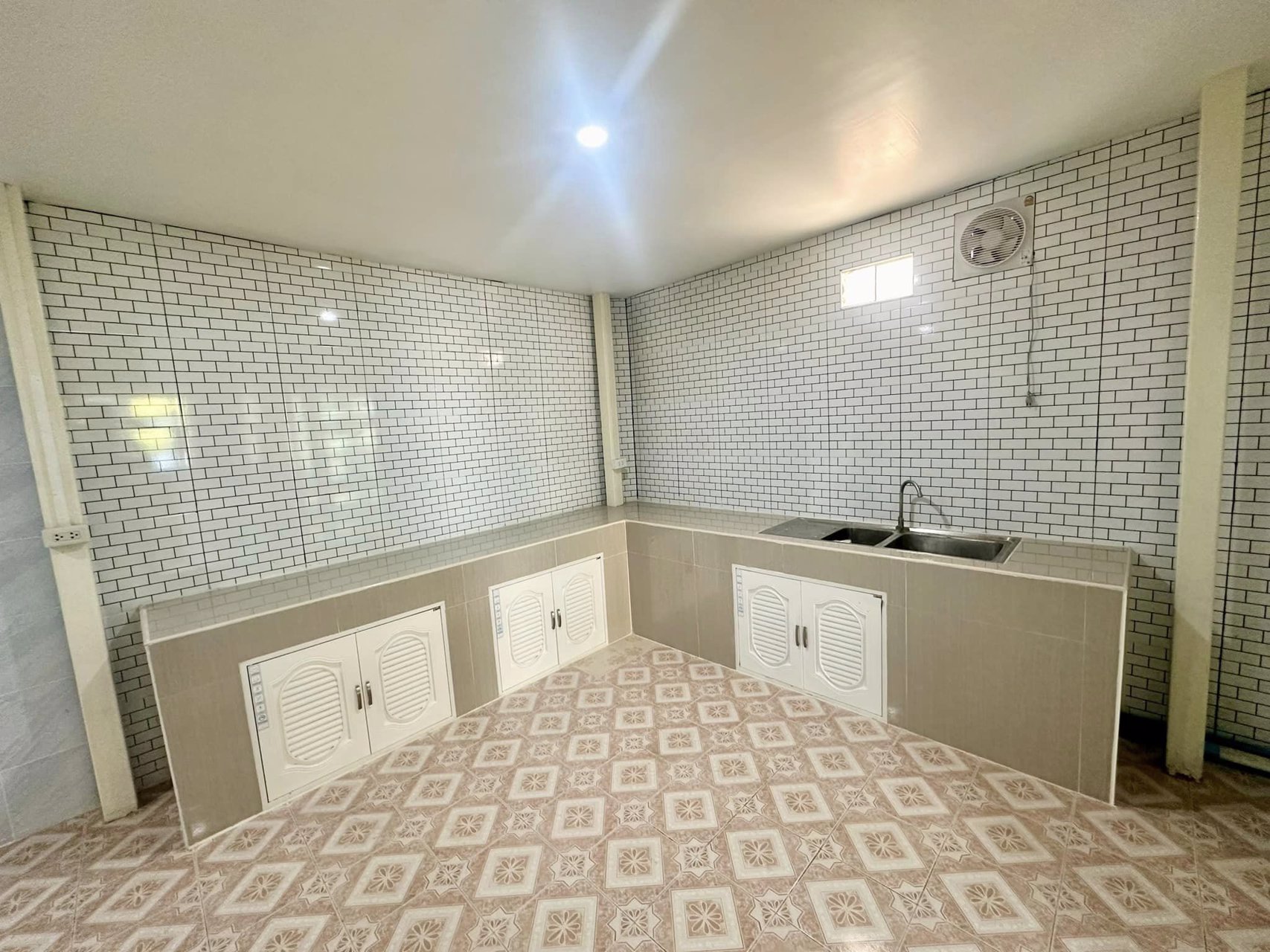 ขายด่วน-บ้านไทยธานี-นวนคร-ซ23-รีโนเวทใหม่