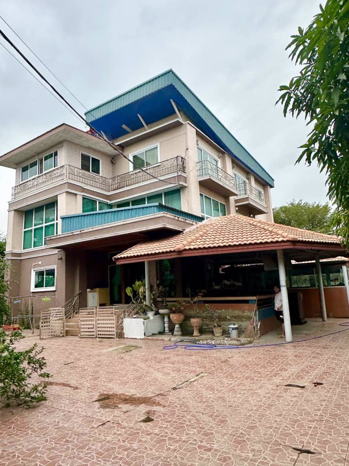 ขายด่วน-ตึก-4-ชั้น-พร้อมโกดัง-บางปะอิน-อยุธยา