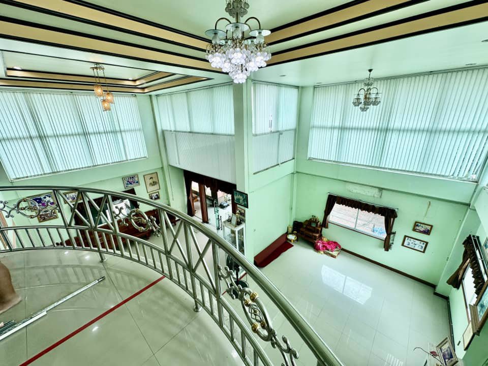 ขายด่วน-ตึก-4-ชั้น-พร้อมโกดัง-บางปะอิน-อยุธยา