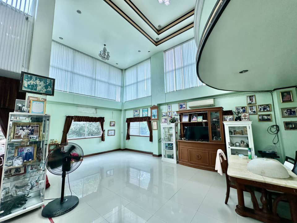 ขายด่วน-ตึก-4-ชั้น-พร้อมโกดัง-บางปะอิน-อยุธยา