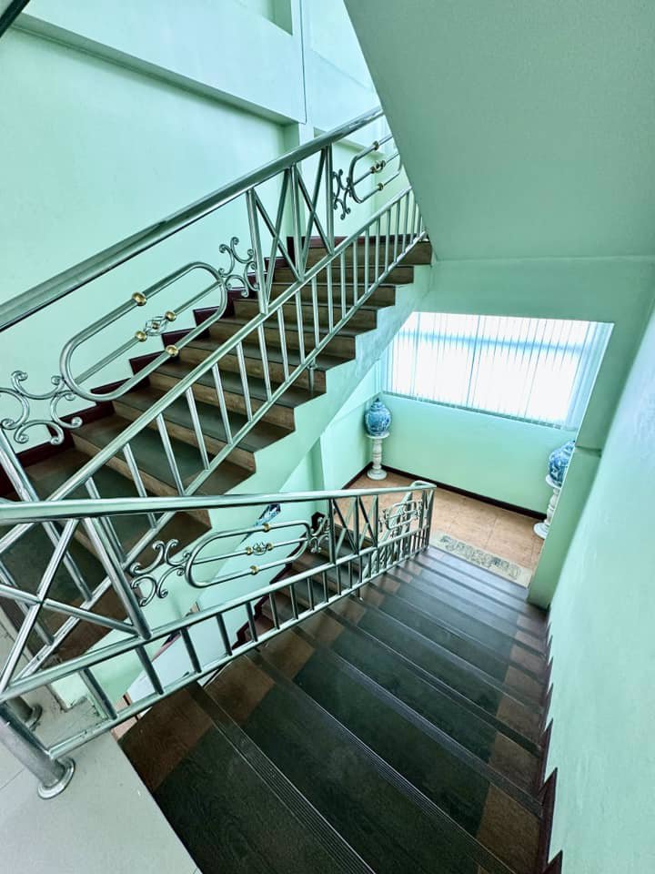 ขายด่วน-ตึก-4-ชั้น-พร้อมโกดัง-บางปะอิน-อยุธยา