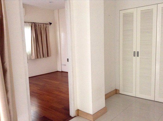 ให้เช่าบ้าน-หรือขาย-บ้านแฝด-4-ชั้น-ซอยลาดพร้าววังหิน-76-ใกล้แยกวังหิน-ให้เช่า-4-หมื่น