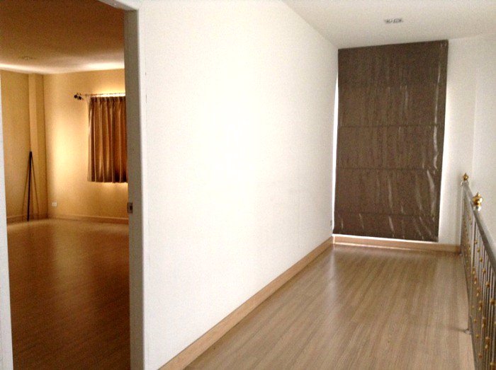 ให้เช่าบ้าน-หรือขาย-บ้านแฝด-4-ชั้น-ซอยลาดพร้าววังหิน-76-ใกล้แยกวังหิน-ให้เช่า-4-หมื่น