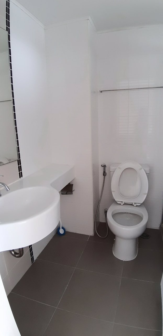 ขายคอนโดลุมพินี-เพลส-รามอินทรา-หลักสี่-อาคารแรกติดถนนใหญ่-ขายถูก-23-ล้าน