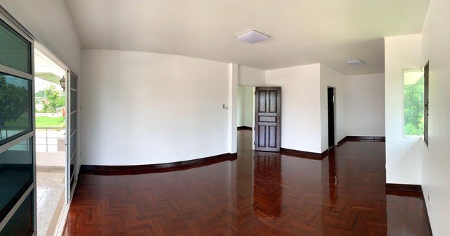 ขาย-บ้านเดี่ยว-ศุภาลัย-เลค-2-คุ้มเกล้า-มีนบุรี-หลังมุม-ใกล้ทางเข้าหมู่บ้าน