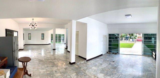 ขาย-บ้านเดี่ยว-ศุภาลัย-เลค-2-คุ้มเกล้า-มีนบุรี-หลังมุม-ใกล้ทางเข้าหมู่บ้าน