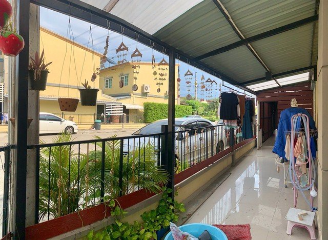 ขาย-ทาวน์โฮม-โกลเด้น-ทาวน์-2-อ่อนนุช-พัฒนาการ-หลังมุม-ใกล้แอร์พอร์ตลิ้งค์ทับช้าง