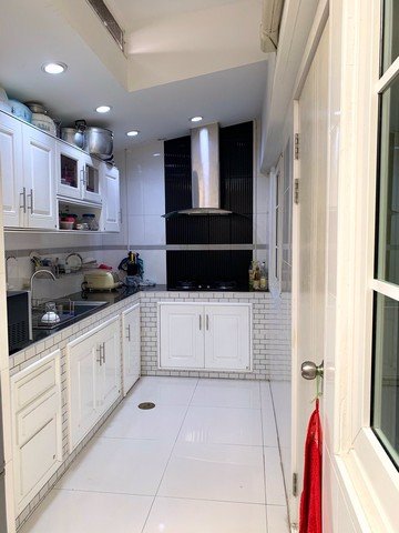 ขาย-ทาวน์โฮม-โกลเด้น-ทาวน์-2-อ่อนนุช-พัฒนาการ-ใกล้แอร์พอร์ตลิงค์ทับช้าง