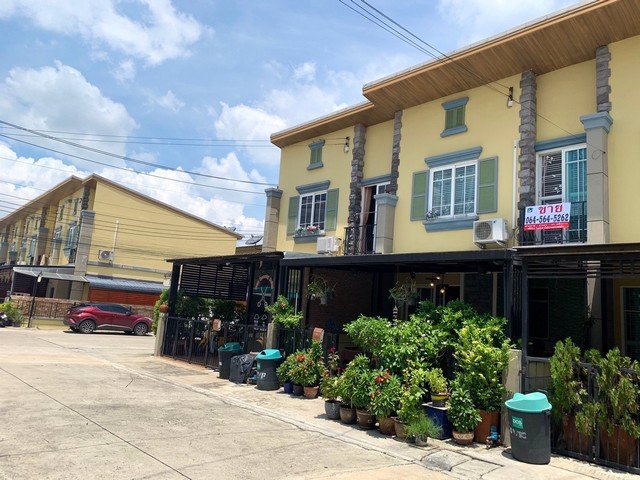 ขาย-ทาวน์โฮม-โกลเด้น-ทาวน์-2-อ่อนนุช-พัฒนาการ-ใกล้แอร์พอร์ตลิงค์ทับช้าง