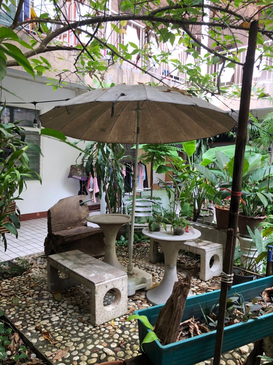 หอพักหญิงไพรุ่ง-สวนพลู