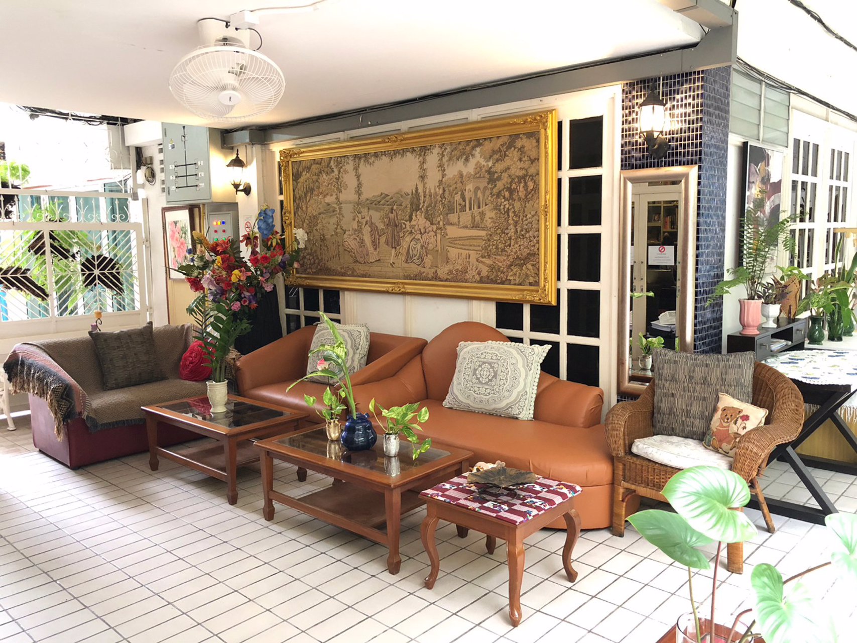 หอพักหญิงไพรุ่ง-สวนพลู