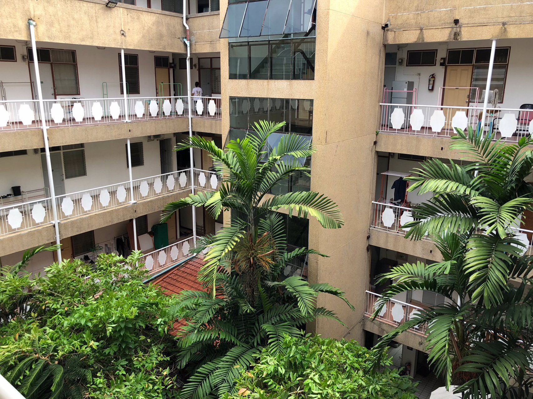 หอพักหญิงไพรุ่ง-สวนพลู