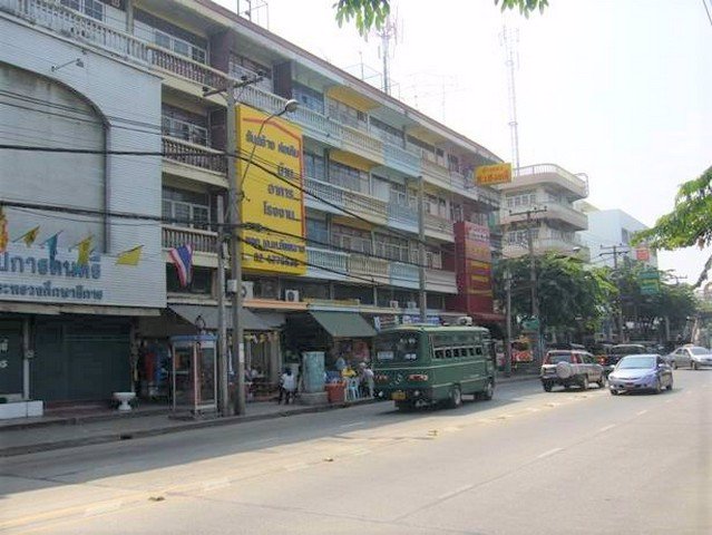 ขายอาคารพาณิชย์-45ชั้น-ดาดฟ้า-ติดริมถนน-ซอยประชาอุทิศ-33-ตกกแต่งสวยพร้อมอยู่